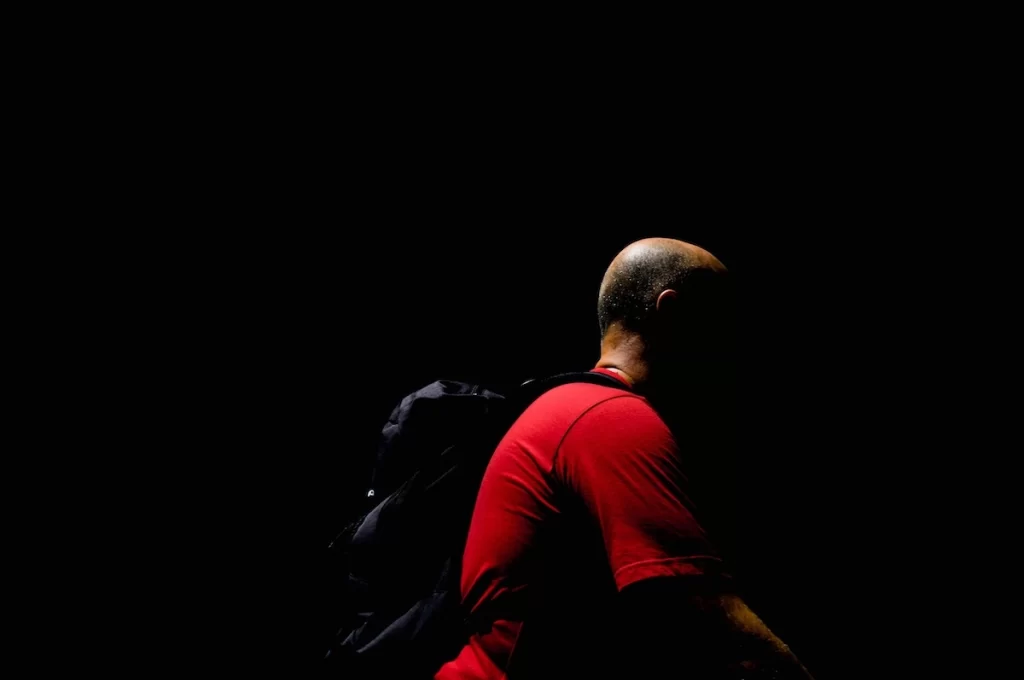 Faceless è un progetto di Street Photography di Raffaele Izzo