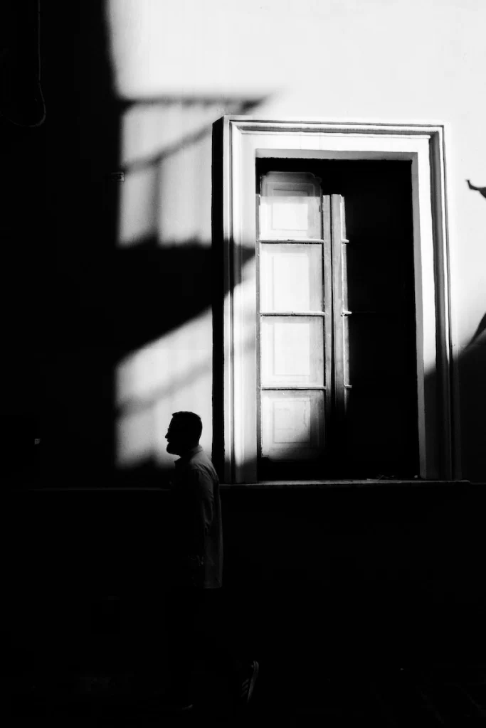 Nihilism è un progetto di Street Photography di Raffaele Izzo